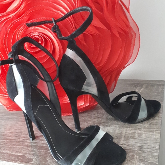 Black stillettoes, size 10 - Picture 3 of 9